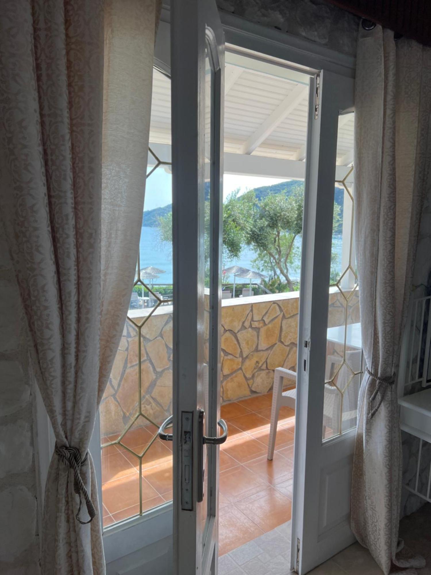 Hamre Apartments Agios Georgios Pagon Exterior foto